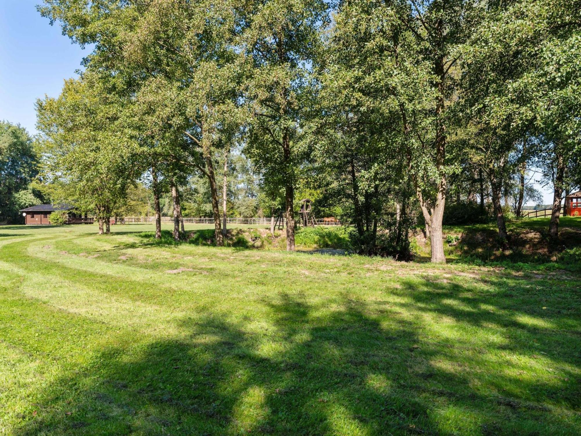 Holiday Home On A Horse Farm In The L Neburg Heath Eschede Екстериор снимка